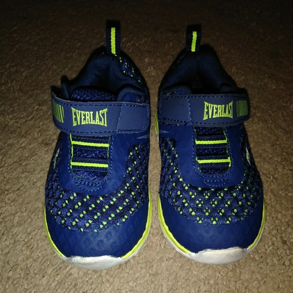everlast kids shoes